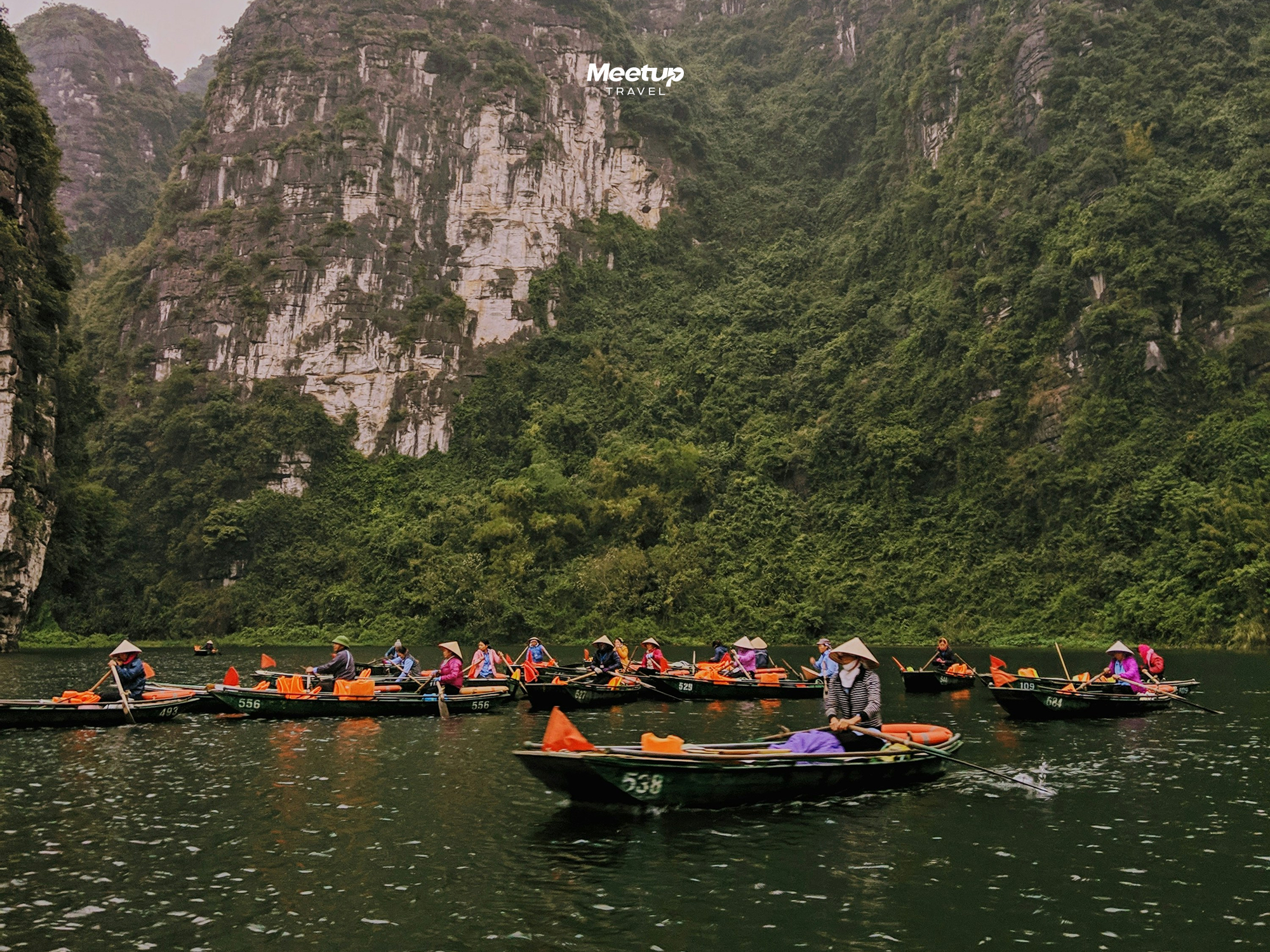 Trang An by rowboat, photo 6