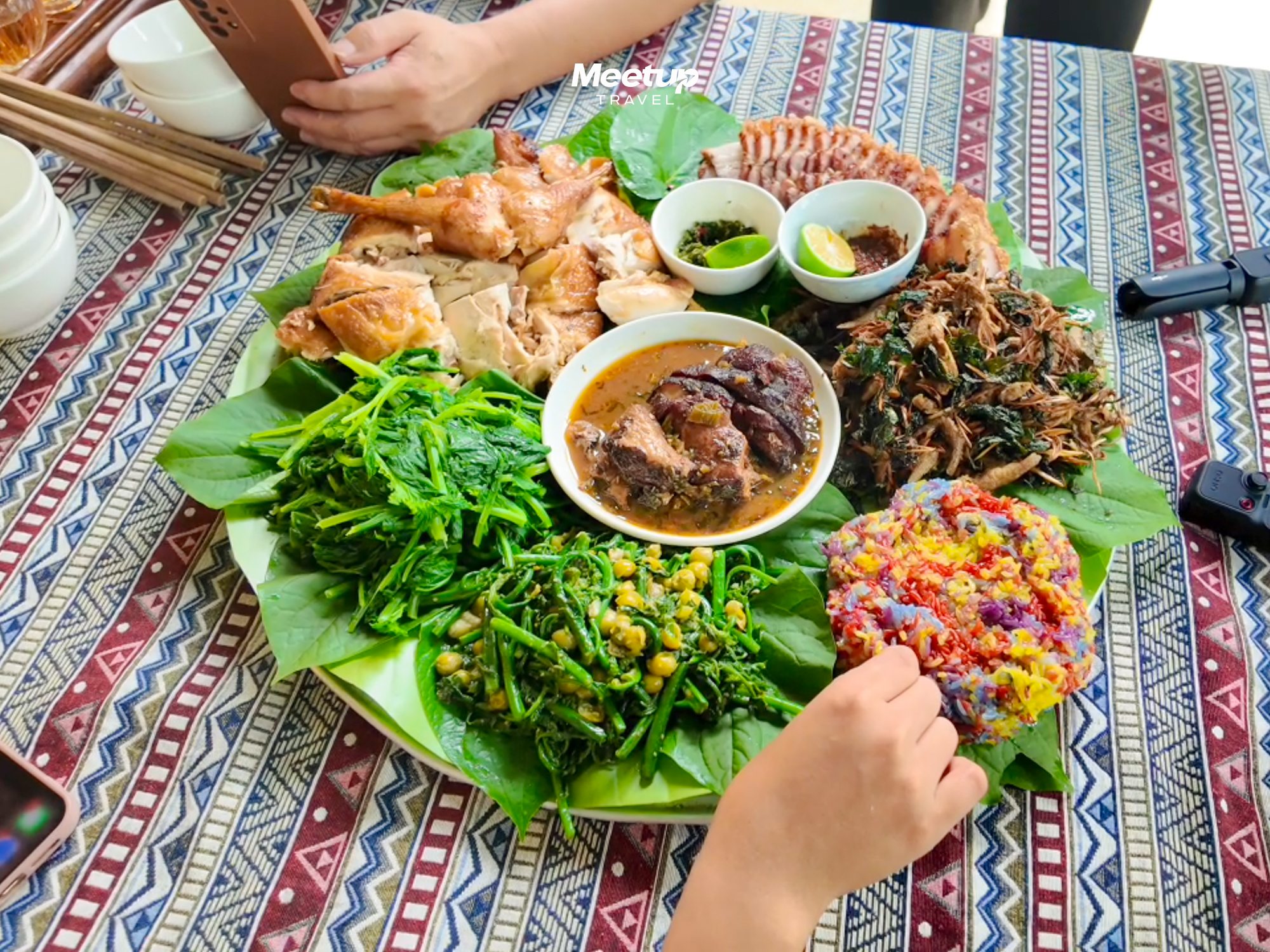 A Sapa bamboo-tray lunch in Lao Chai - Ta Van, photo 1