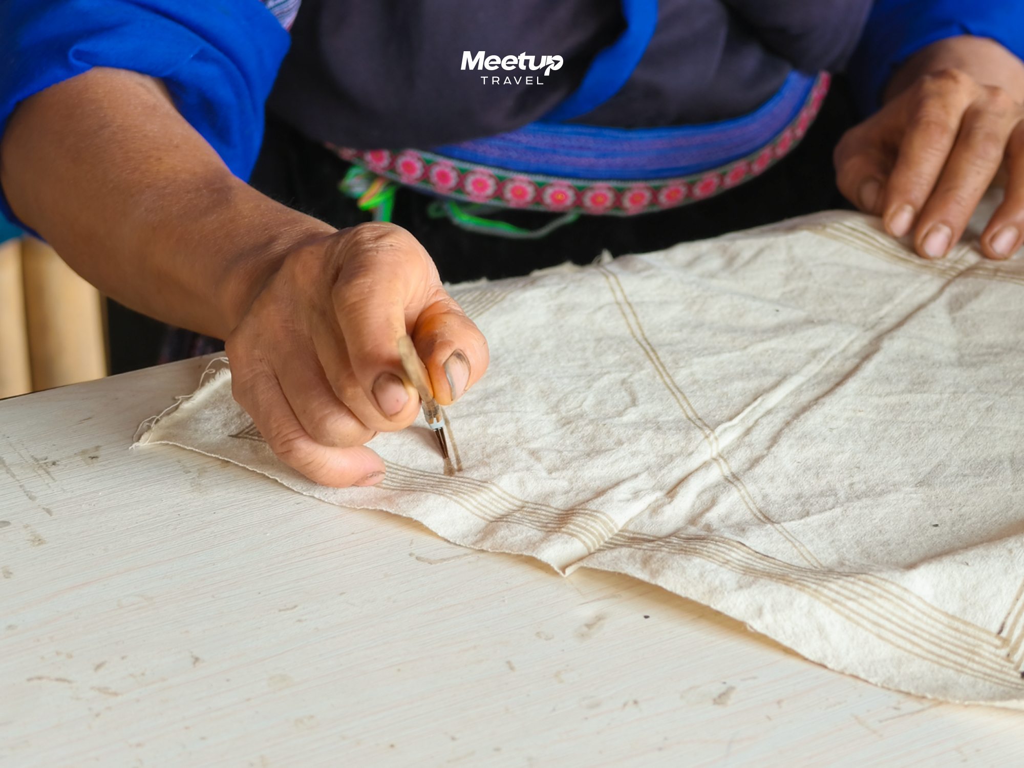 Beeswax batik and indigo dyeing with H'Mong women, photo 2