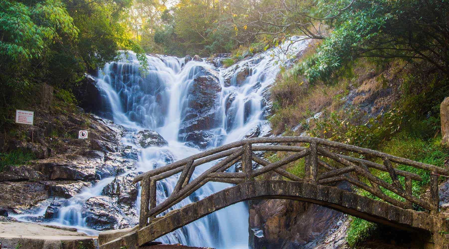 Da Lat Langbiang, Datanla Waterfall & Crazy House Tour