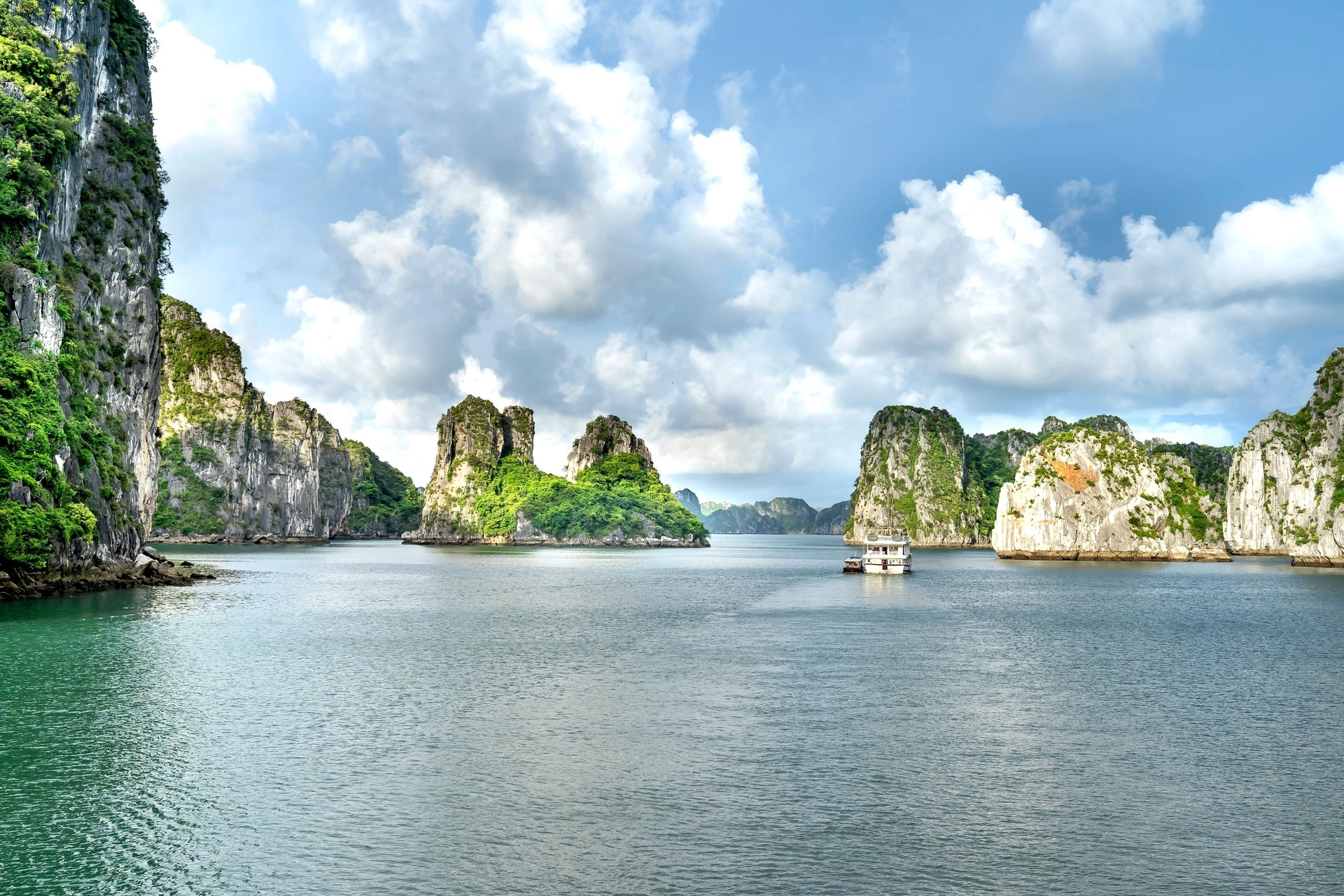 meetup-ha-long-bay-32
