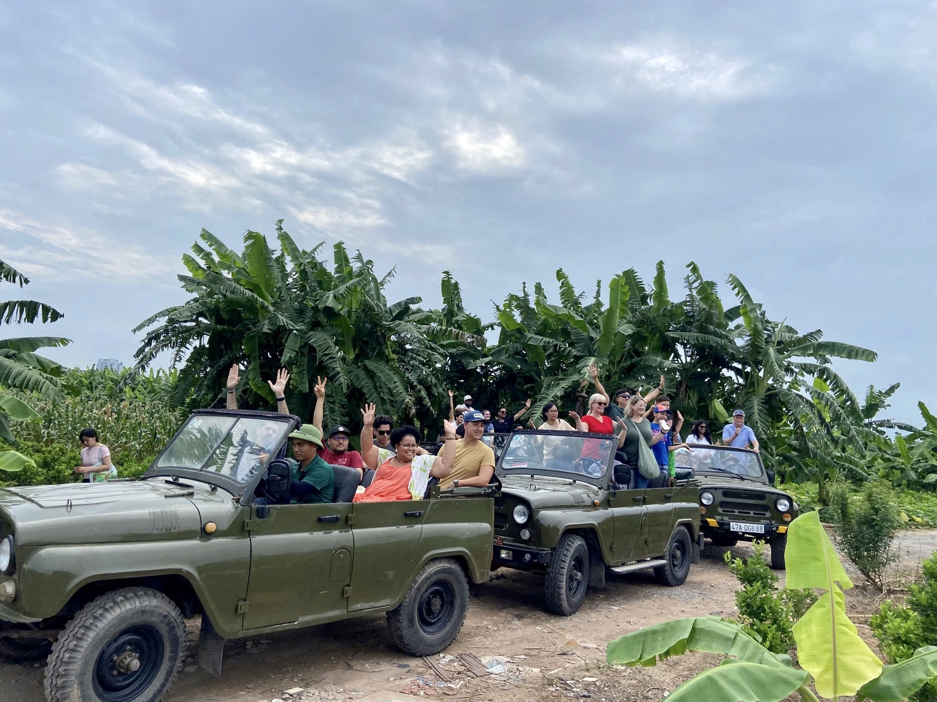 meetup-hanoi-jeep-tour-11