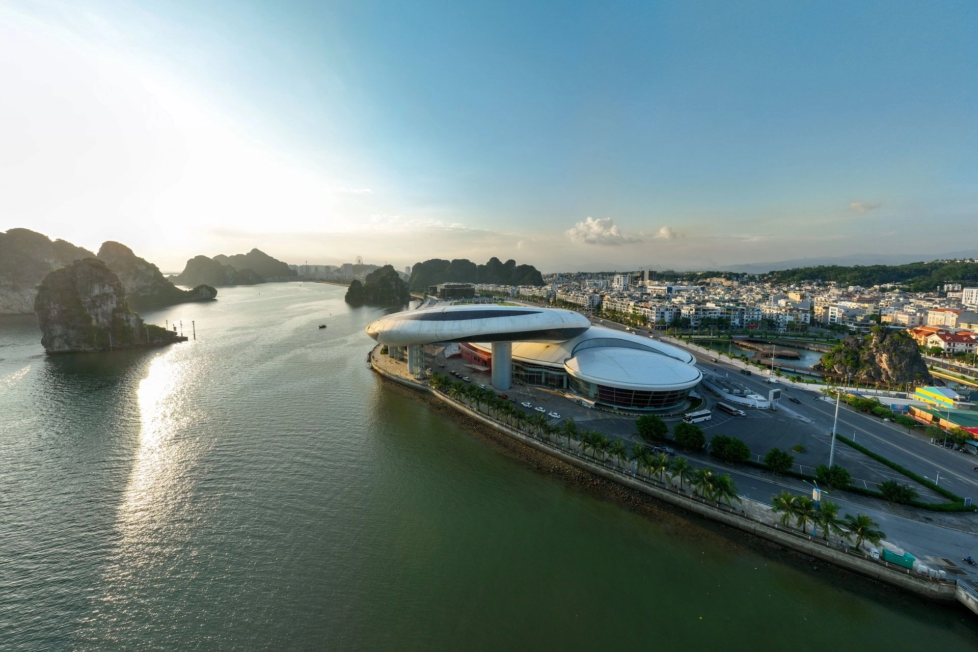 meetup-ha-long-bay-13