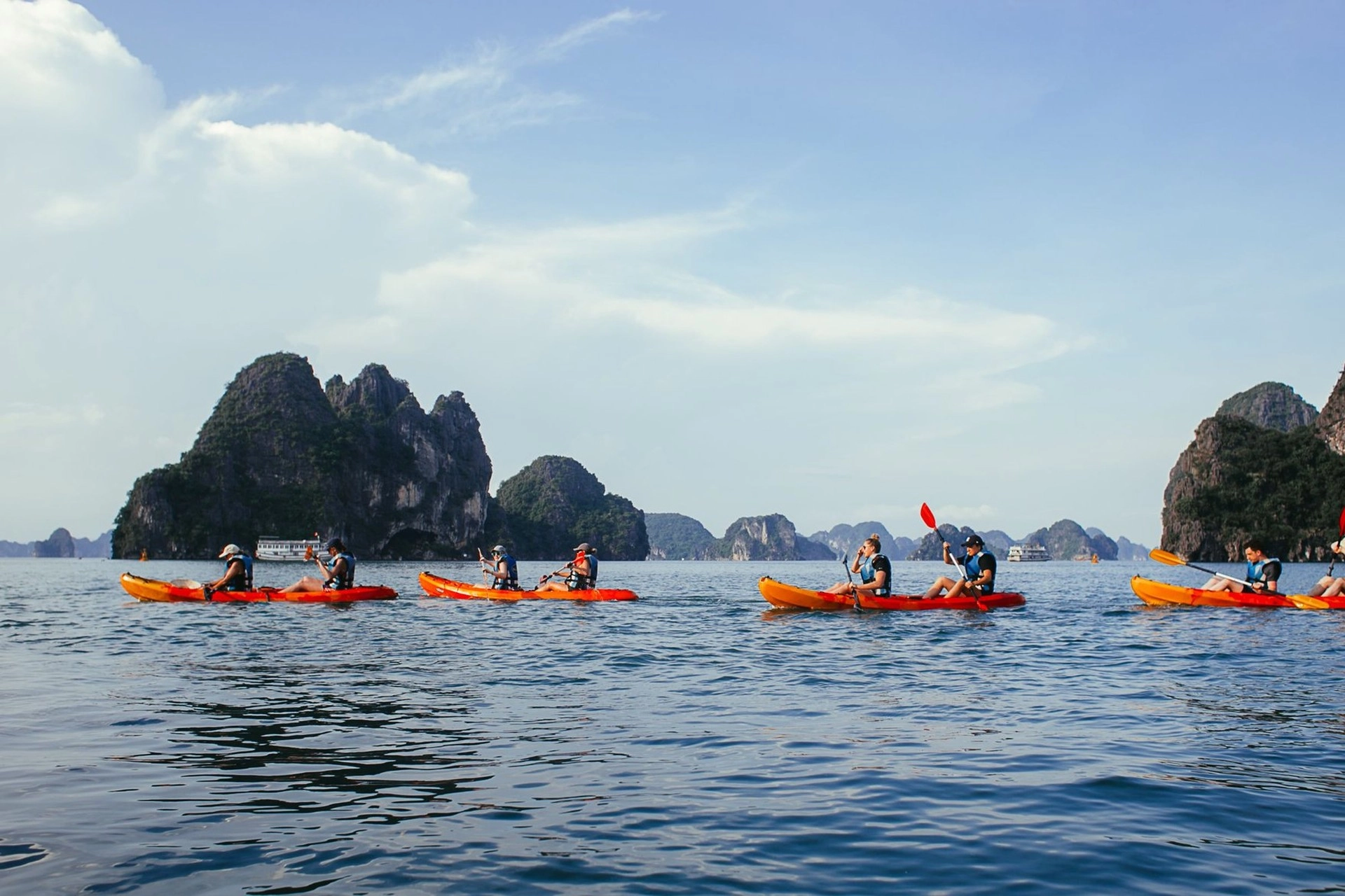 meetup-ha-long-bay-11