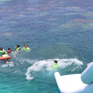 Phu Quoc 3 Islands, Cable Car & Water Park Tour by Boat